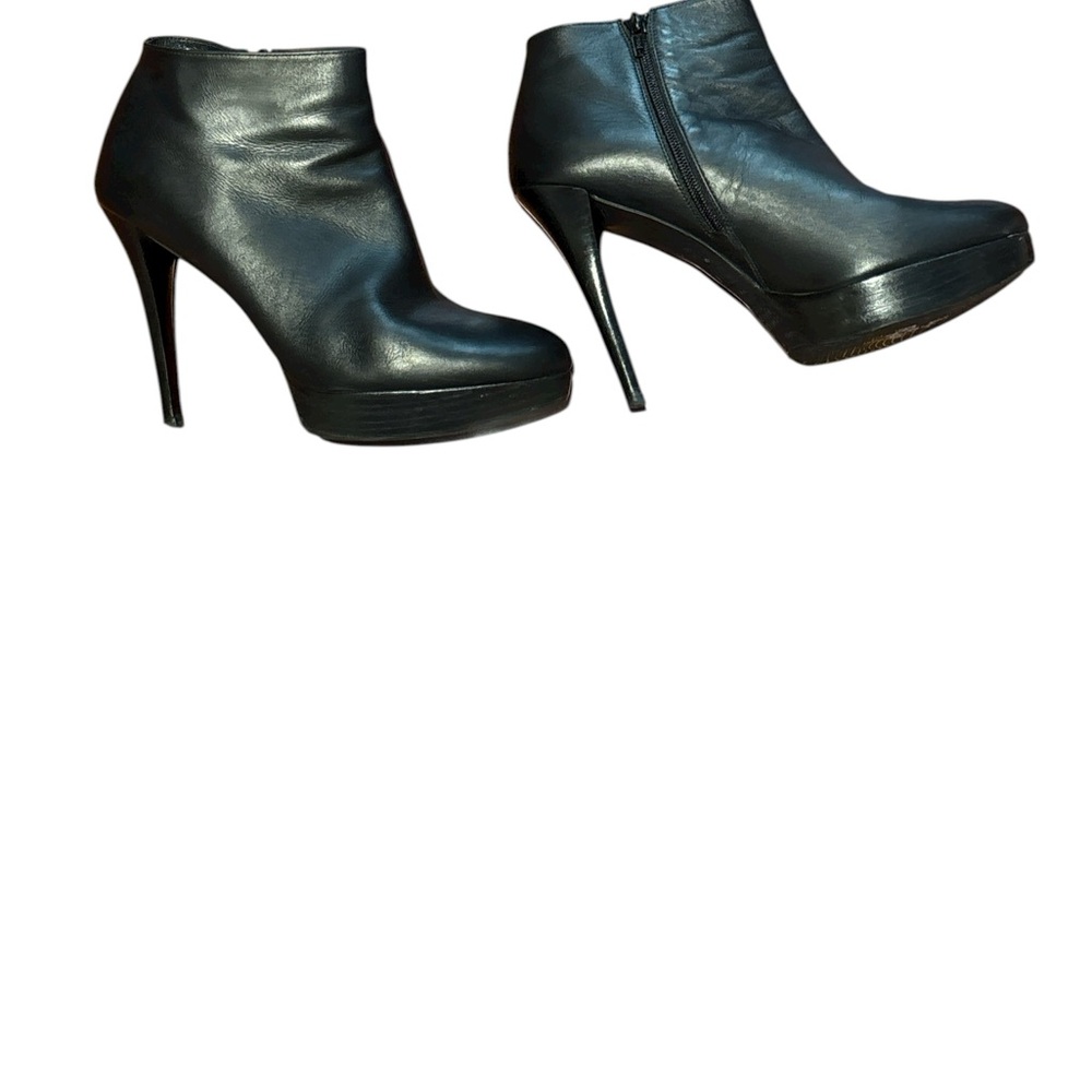 Stuart Weitzman Sleek Black Heeled Boots